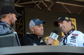 612E2AE1-5956-4A74-9112-9C0B05B3F033