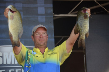 613FFAD0-8265-4940-8D91-48F1497BF4B3