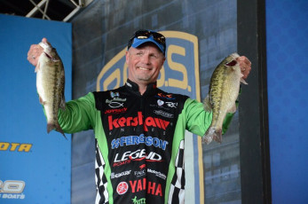 6166ABF7-6FD6-4AC9-9353-22C0B7F76C1F