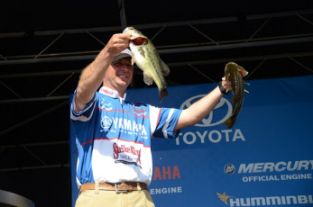 6176AA37-7008-4D2D-A71A-260E6C40F58E