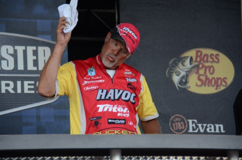 61CD7A41-D917-4634-815D-E6B7002CFF48