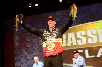 6287F134-1C25-47BB-932E-C38CAC09B559