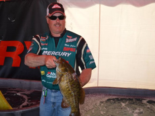 63DCD7BC-69E4-4A7A-9A87-C4474636730D