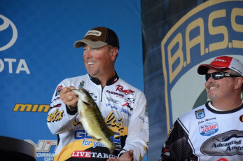 64AECF17-4C92-464B-9727-F01D24F13B1B