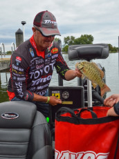 6594EFEA-A22F-4F44-BD27-E5C85647AD81