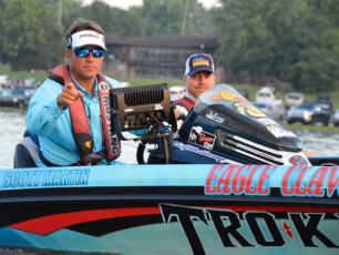 65A2595F-A1A4-4030-A7D2-26DE2DF6AB7A