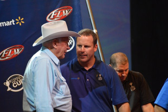 6714555F-4DBC-4C6C-81EA-31E5A7AA4116