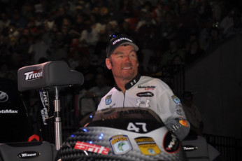 675A5CB2-C828-4374-A172-94EA84D41288