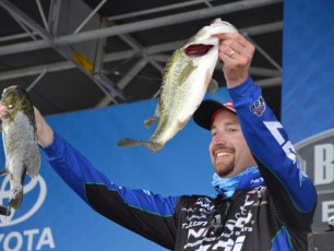 675FBE32-3BF6-42FD-A136-DC6DEEBABE4C