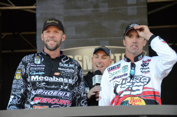 6938E742-28BB-48D6-A02A-3313C7421506