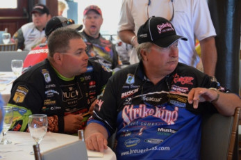 69BA3F42-EA9F-470B-89C3-88A48485DE6B