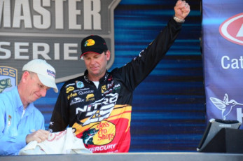 6AC07C37-6546-4F7A-B0AC-B0F7EC1BF993