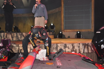 6BCE5A8E-8B2F-431E-ADFD-800BA48DD829