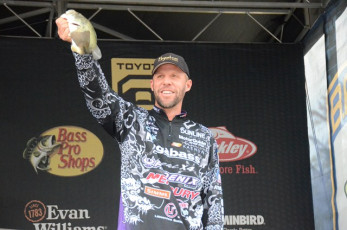 6C230E8B-EABB-45E8-809C-59669E1EB10A