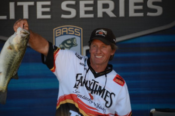 6CD68517-E188-4521-AE83-4A00160773F6