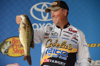 6DE3AB4C-5DD1-403A-B9A4-8176878D7EF0