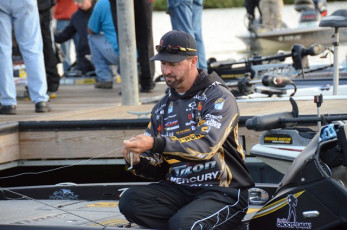 6E2A52B3-6C00-4585-9C61-B4A94DC97B1C