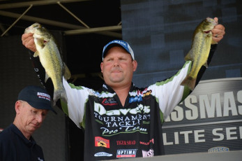 6F26AB93-2A39-42EA-A279-31AF01FFB7B0