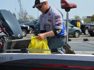 701DF489-0FBF-45F5-863F-95603D1BEDDB