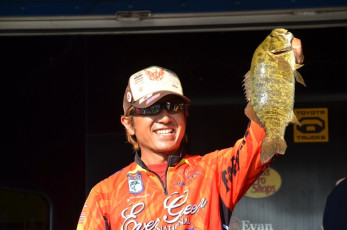 7047735F-FD3B-47FE-B178-4F00E3A920D7