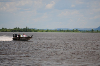 70D5FFB1-4192-43A5-B4F8-A73FE0DEDA46