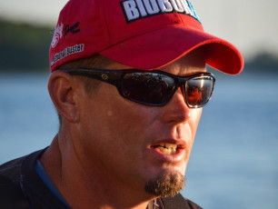 70D95437-8047-4DC6-8172-600F6C2A4D56