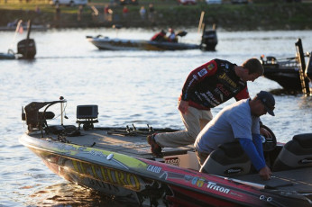 71A5B552-F52C-4939-898E-FB03275B4679