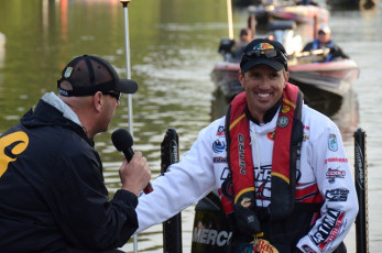 71CFB991-7FB6-476D-8541-7D4769D9708B