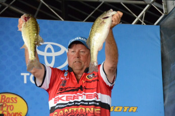 72BAD8EC-A957-4319-9BFA-1D9C98EBD28A