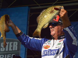 72CF8A74-EA2A-4A28-864D-86B3BA6A4A43