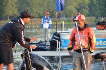 738E9643-32AF-49C6-8851-D8D19E0411A9