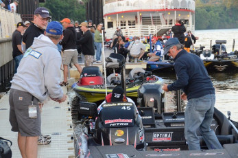 73DAD642-CA38-4CDB-A64E-F59D8252D1A9