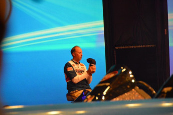 7474150D-9A7A-4FCD-8545-83863331DE65