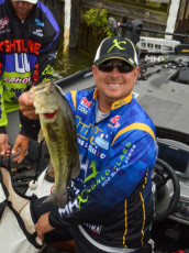 75DFA923-FE87-443D-A692-D102207B8299