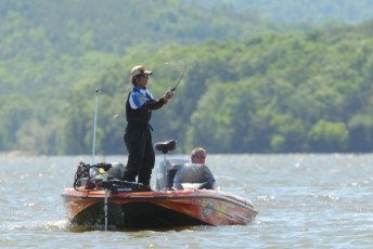 7642F7D2-34EC-4697-8A57-0912255B1DBB