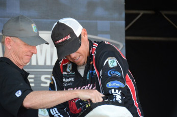 7686C50D-F0A9-4DF4-B3AA-E01A6A0CEABE