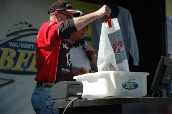 76CF6CFE-4D35-46B0-BB99-9E034D9977C8