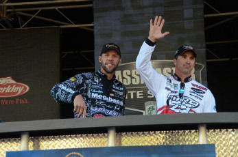 76D04F29-E7D4-40F9-87E4-DD139FC67D9B