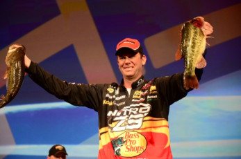 76DE2C5A-6641-48BE-8F1B-21AFB3A4BBE2