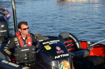 7715BA97-65BC-48C8-B5A3-878CD1F5BD1E