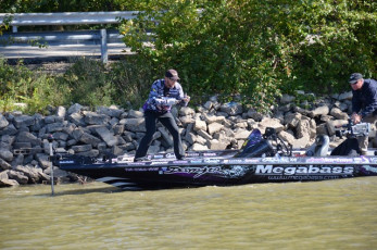 77B77CC7-D72B-4196-84B8-2CEBAC1AD935