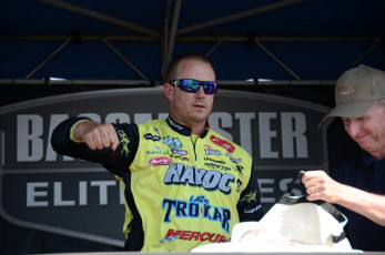 77EFFD1D-EDEB-4B6F-A25A-182EF06EB1F1