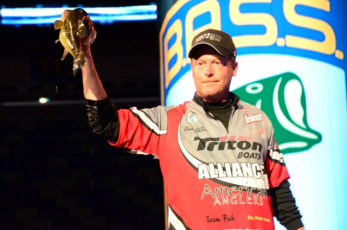 7876A9AE-54E8-4DC2-A59A-52B1BD713ED9