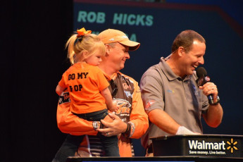 79EF56C4-69B9-49AF-85D2-3FB59D257031