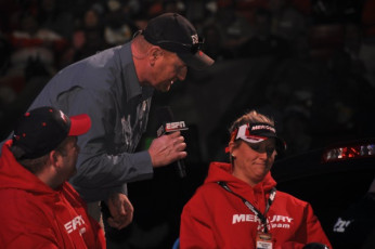 7A20A727-B2CE-449A-B847-5619E15C2175