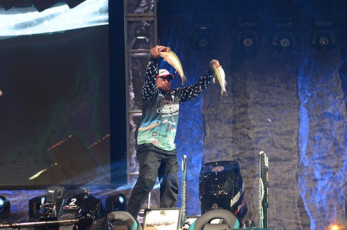 7A50465C-7DA7-4A60-8317-FAB773EC9377