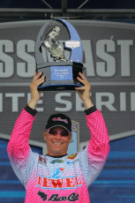 7A7550D0-0558-455B-B7BA-FF1BEA40A4C8