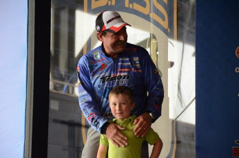 7A9D06BF-A8EE-454A-870D-52136A1452BE