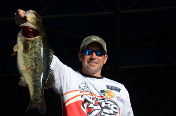 7B0CFF98-0E7E-472F-A140-28B829034F85