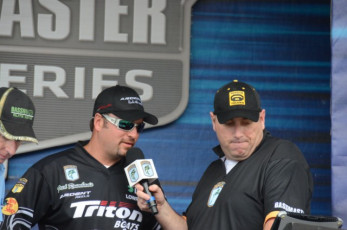 7B21382B-85C4-4C2F-93E4-B7BE3BB7DDF0